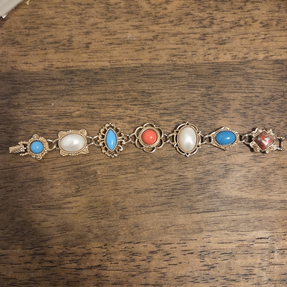 Sarah Coventry Vintage Gold Tone Bracelet with Pearl, Coral, and Turquoise - Picture 9 of 12
